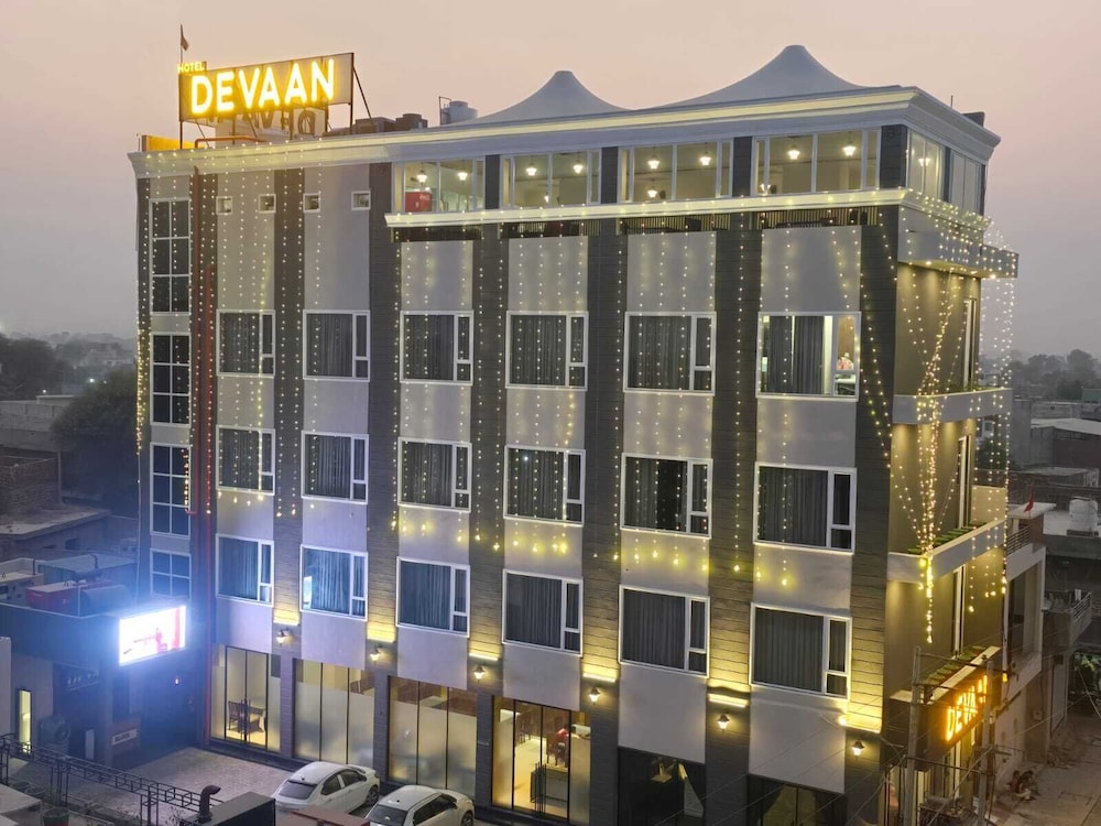 Hotel Devaan in Sirsa, India