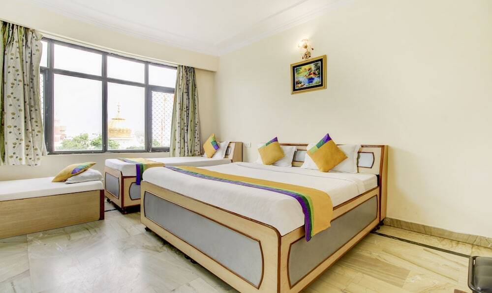 Hotel Alpha Inn