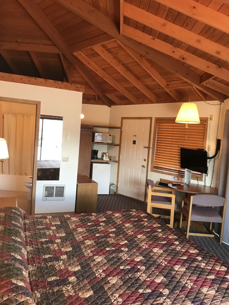 Smith Rock Resort - photo 6