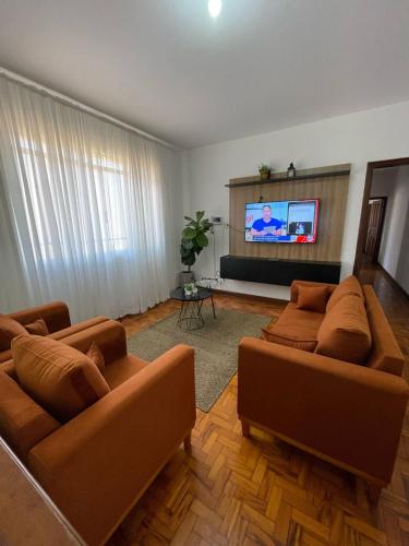 Estilo Fazenda no Centro com Vista Incrível in Pocos De Caldas, Brasil