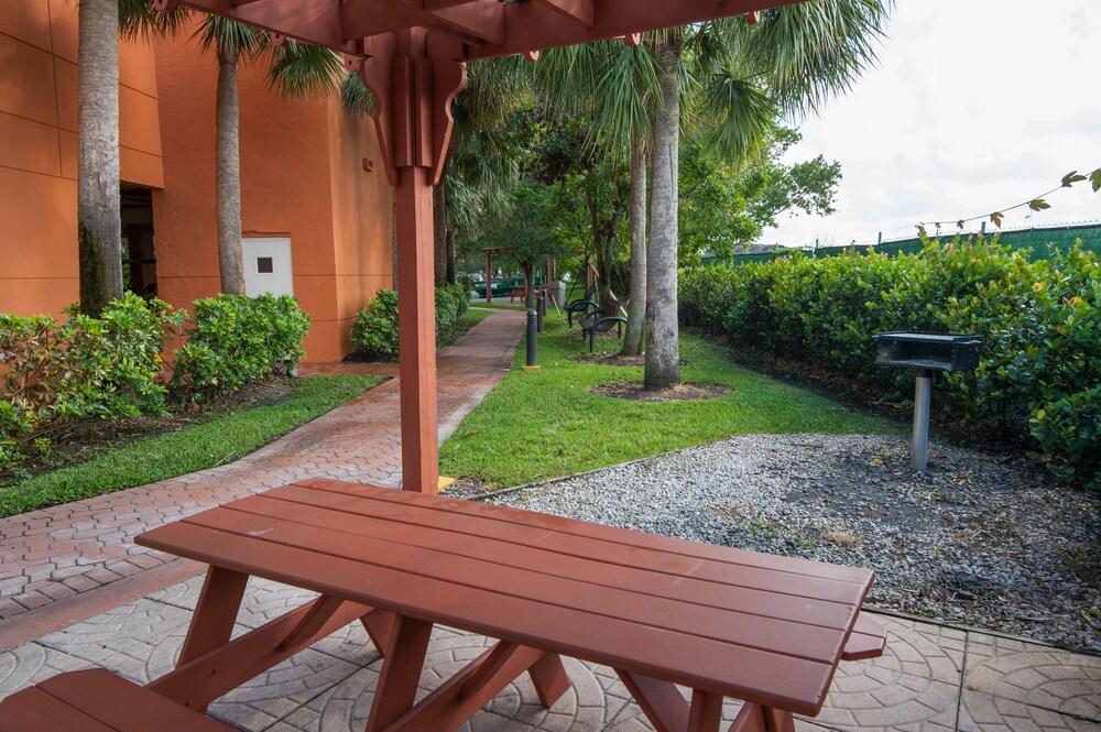 Vacation Village at Bonaventure Fort Lauderdale - photo 52