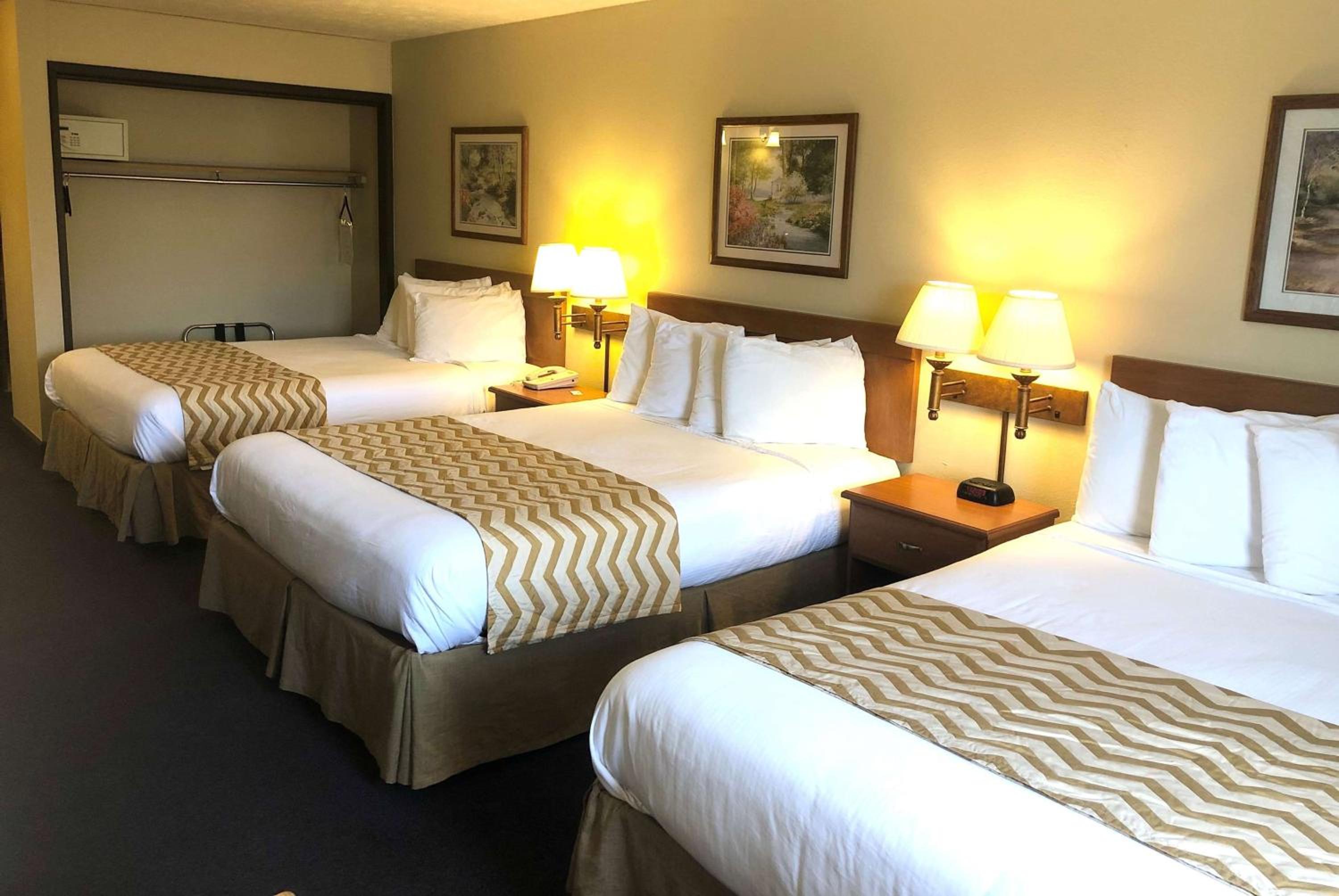 Travelodge by Wyndham Grand Island - photo 6