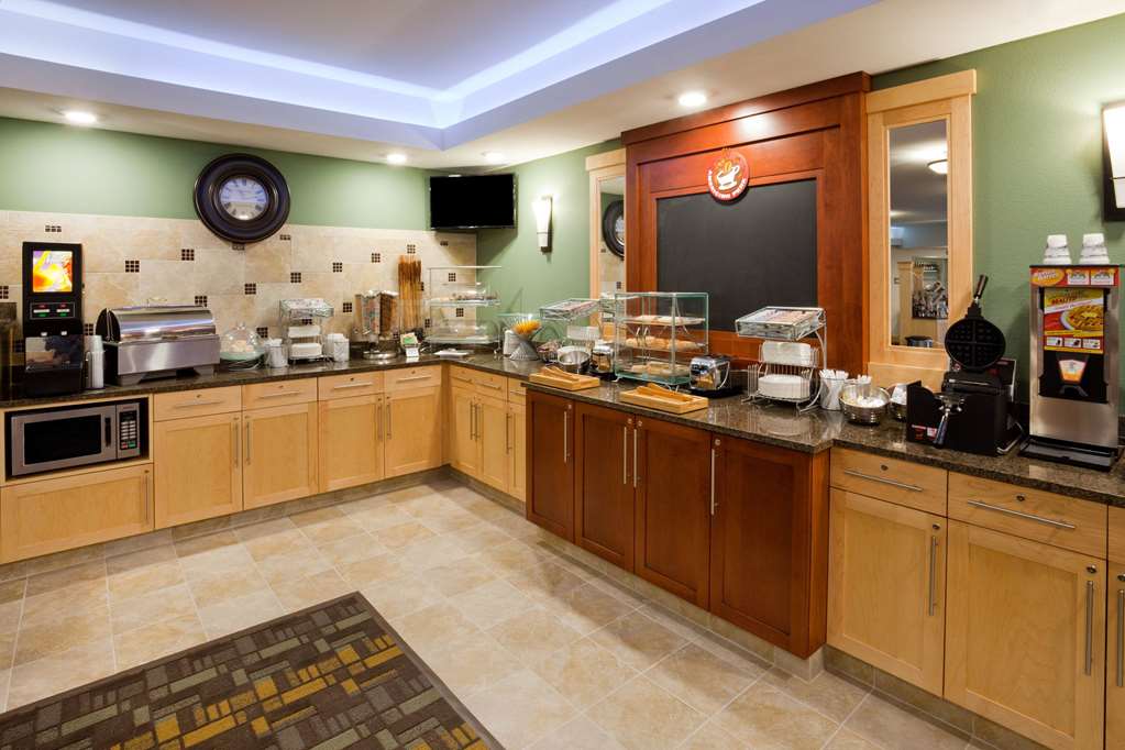 AmericInn by Wyndham Sibley - photo 22