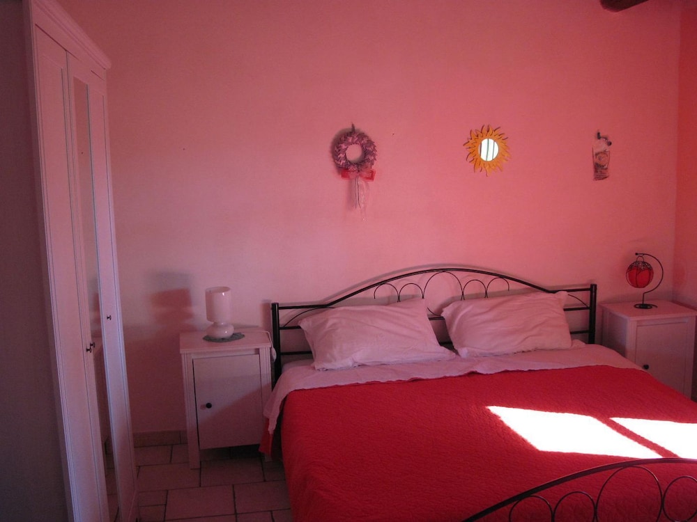 A Relaxing Holiday Even With Your Four legged Friends in Avola, Italy