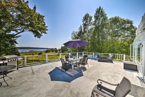 Owls Head Getaway Private Decks with Ocean View — hotel in Owls Head
