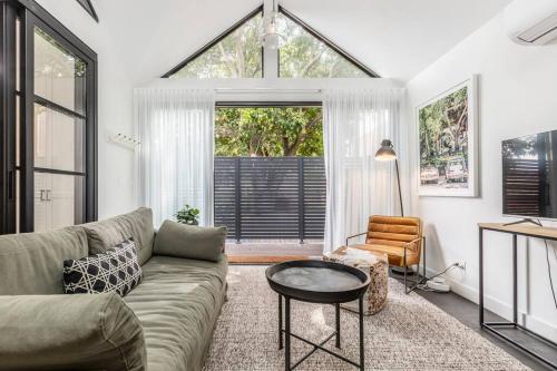 The Little Sage A Lodge style Urban Retreat — 4-Star Luxury Hotel in Melbourne, Australia
