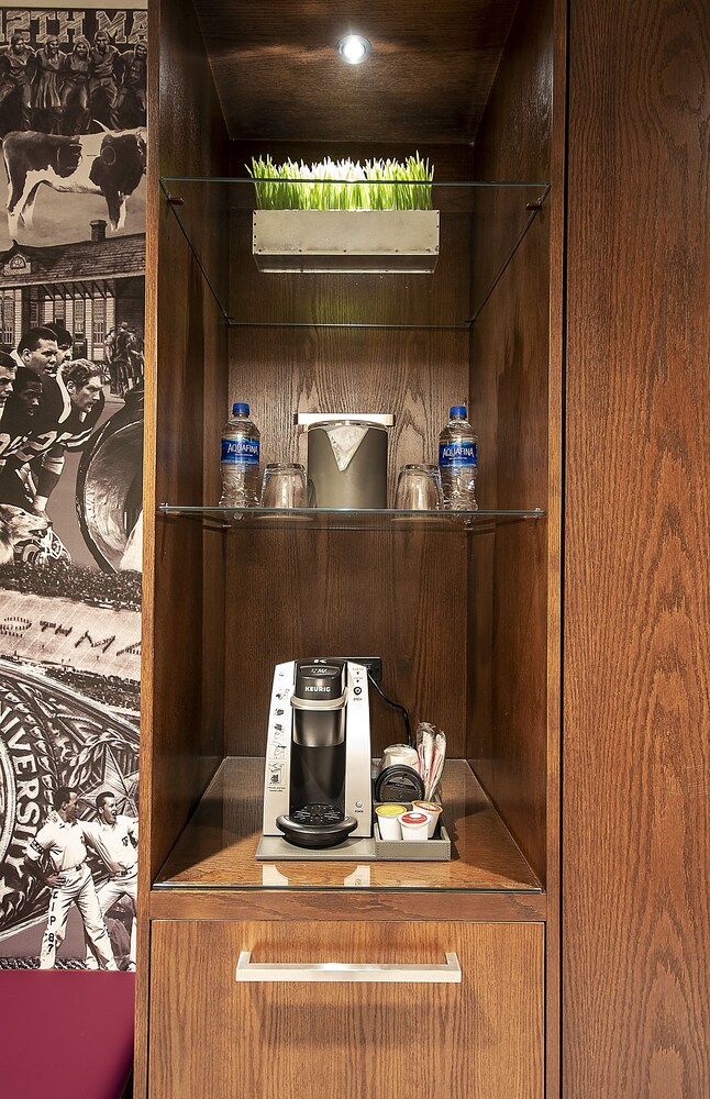 Texas A&M Hotel and Conference Center - photo 12