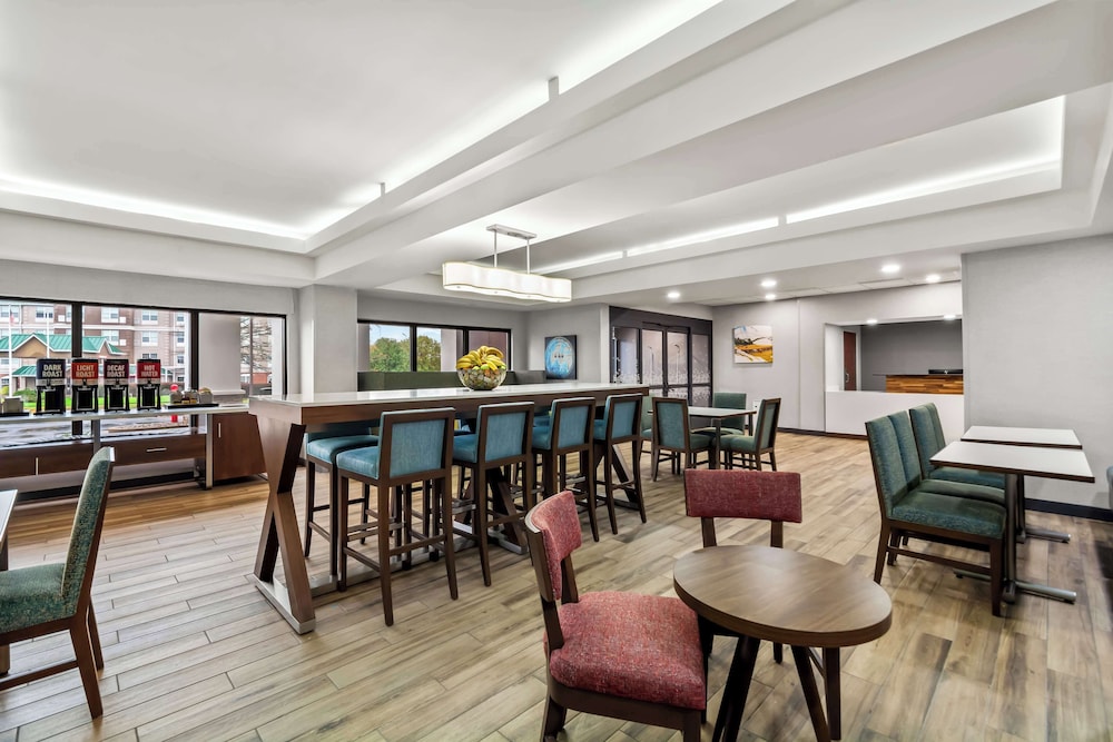 Hampton Inn Lexington Georgetown - photo 28