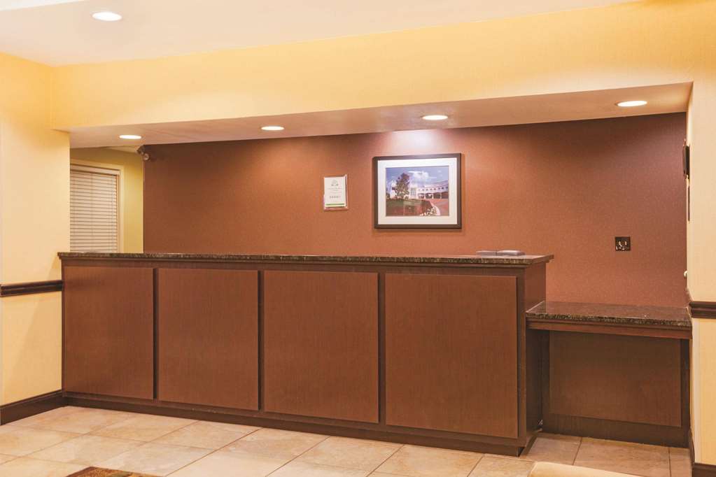 La Quinta Inn & Suites by Wyndham Lexington South Hamburg - photo 7