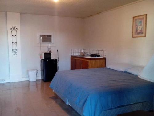 Canton Motel - photo 9