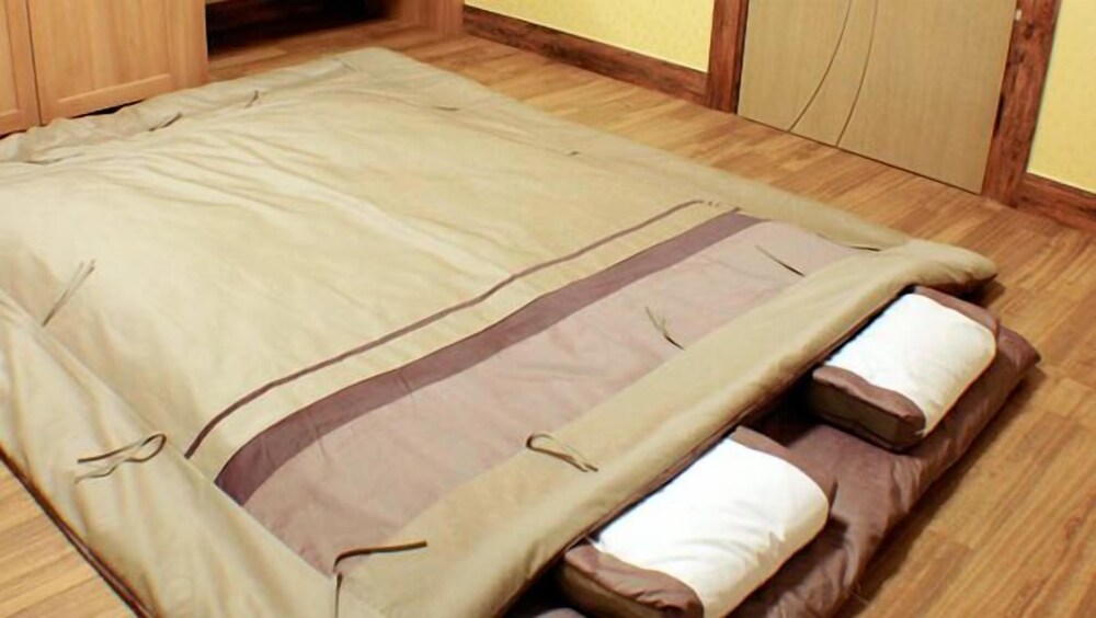 Ucastle Hotel in Yeosu, South Korea