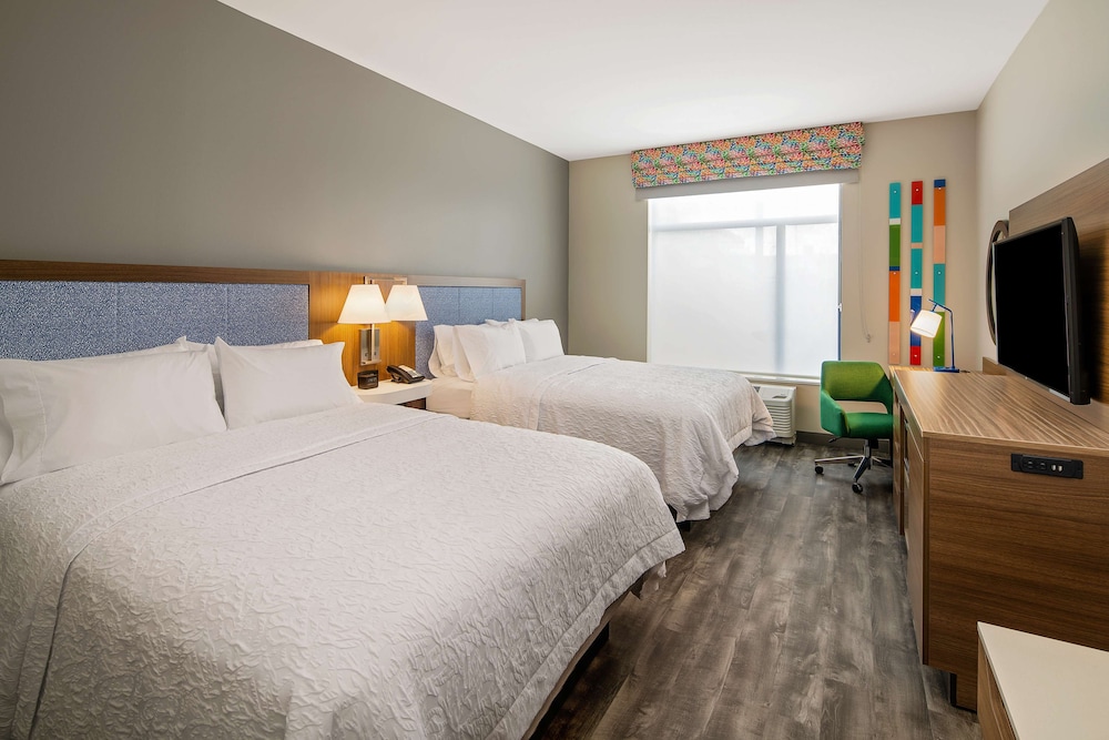 Hampton Inn & Suites Raleigh Midtown - photo 15