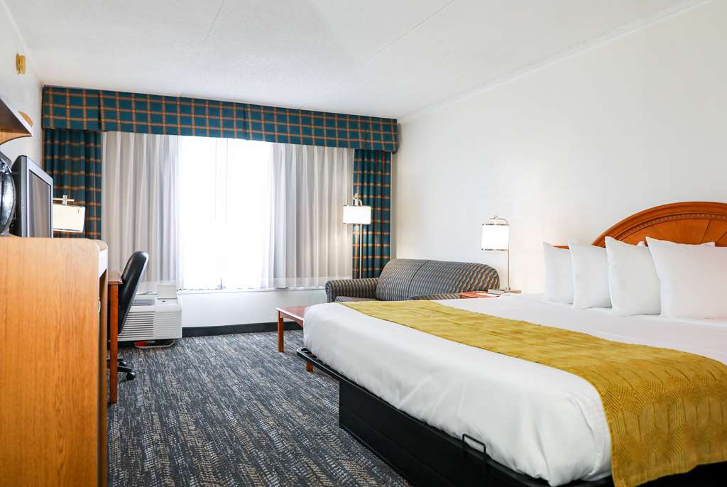 Ramada by Wyndham Cumberland Downtown - photo 31