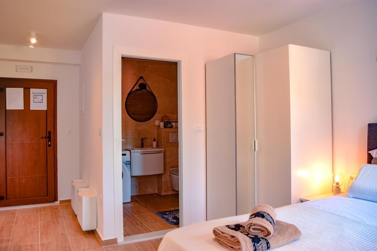Studio Apartments Anija