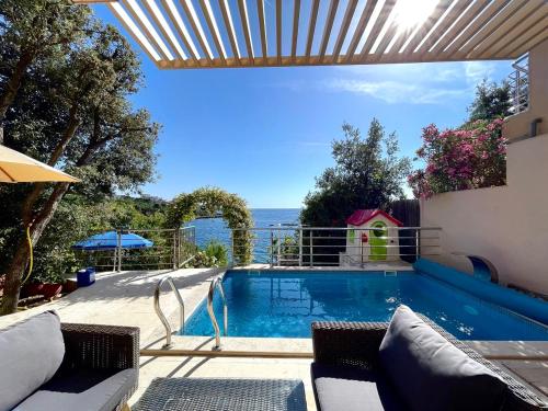 Vila Nadja Seafront — 4-Star Luxury Hotel in Bar, Montenegro