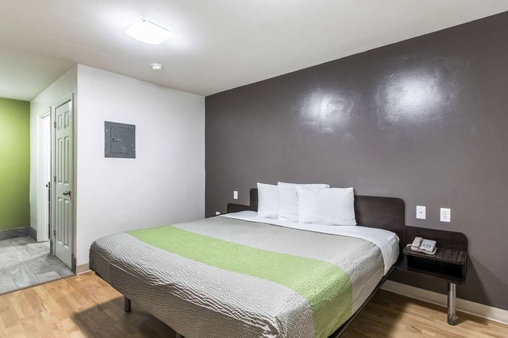 Studio 6 Extended Stay Savannah GA - photo 12