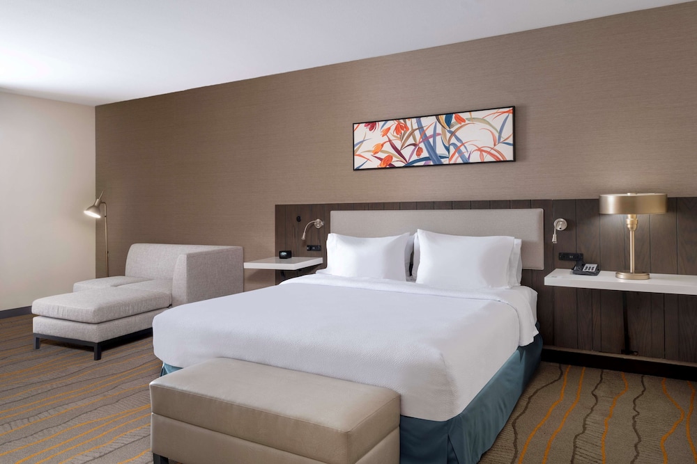 Hilton Garden Inn Pomona Chino - photo 24