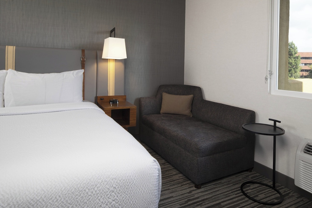 Four Points by Sheraton Los Angeles Westside - photo 11
