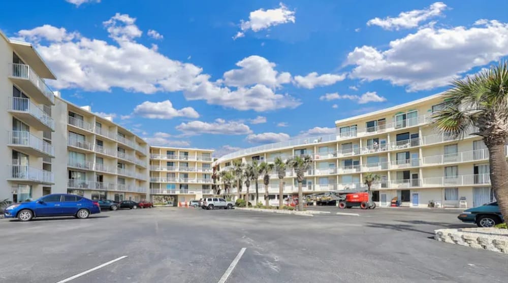 Sea Dip Resort Studios in Daytona Beach, United States