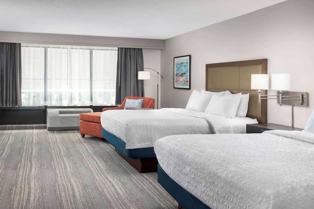 Hampton Inn & Suites Lake Mary At Colonial Townpark - photo 3