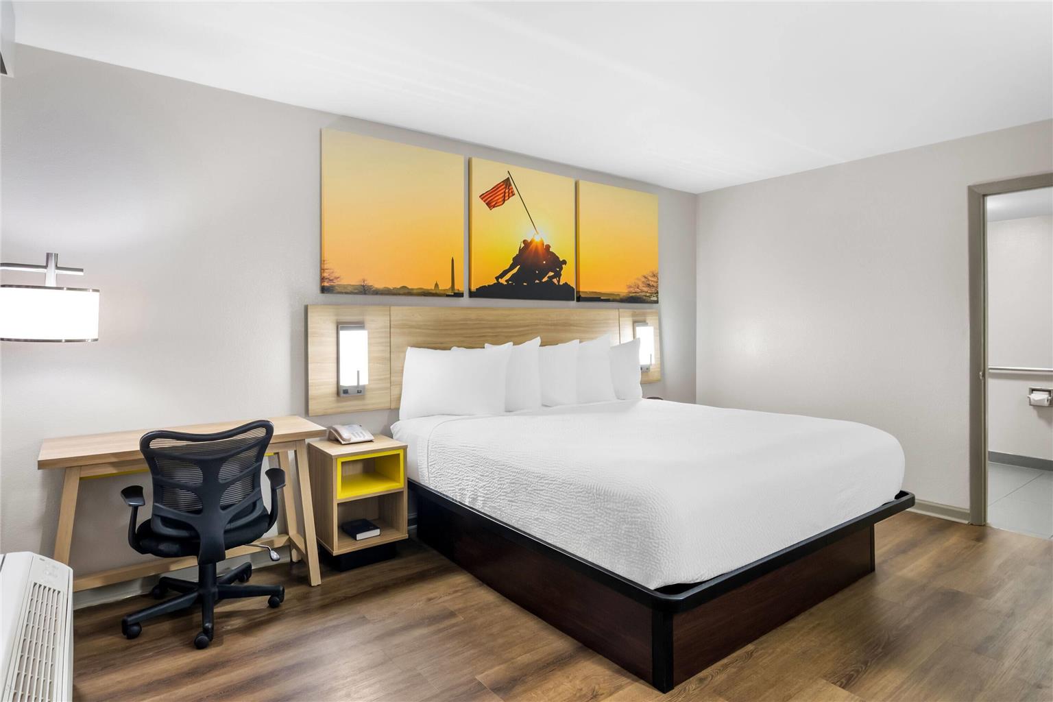Days Inn by Wyndham Enterprise - photo 23