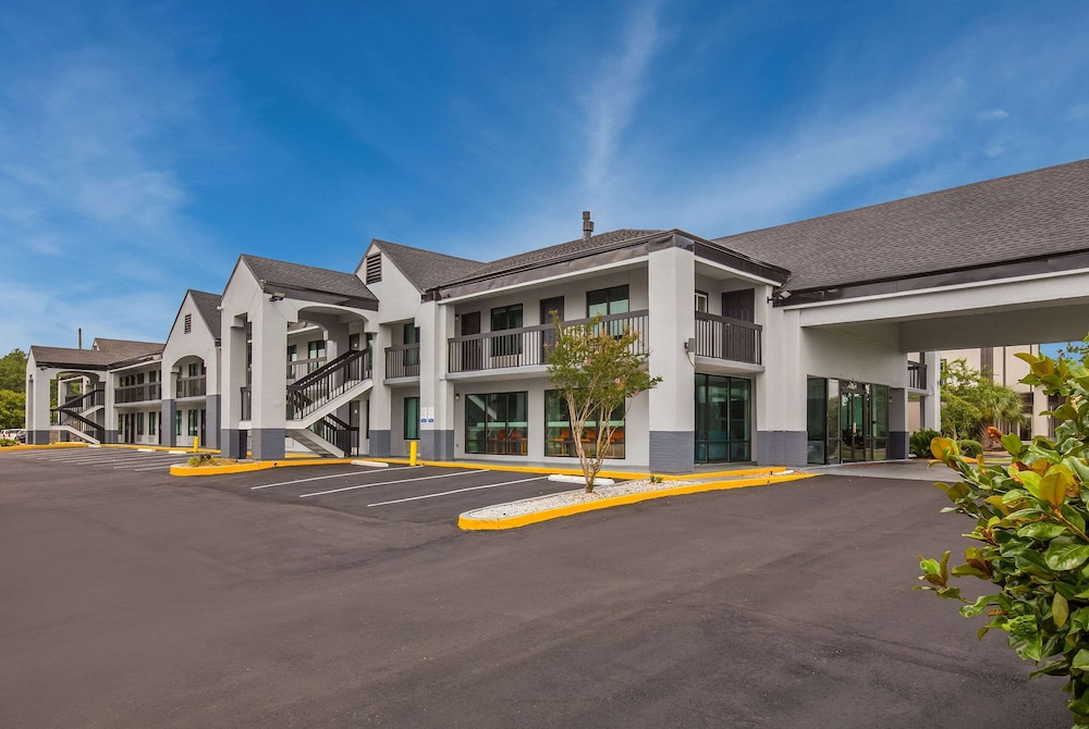Econo Lodge Mobile Airport Blvd. - photo 30