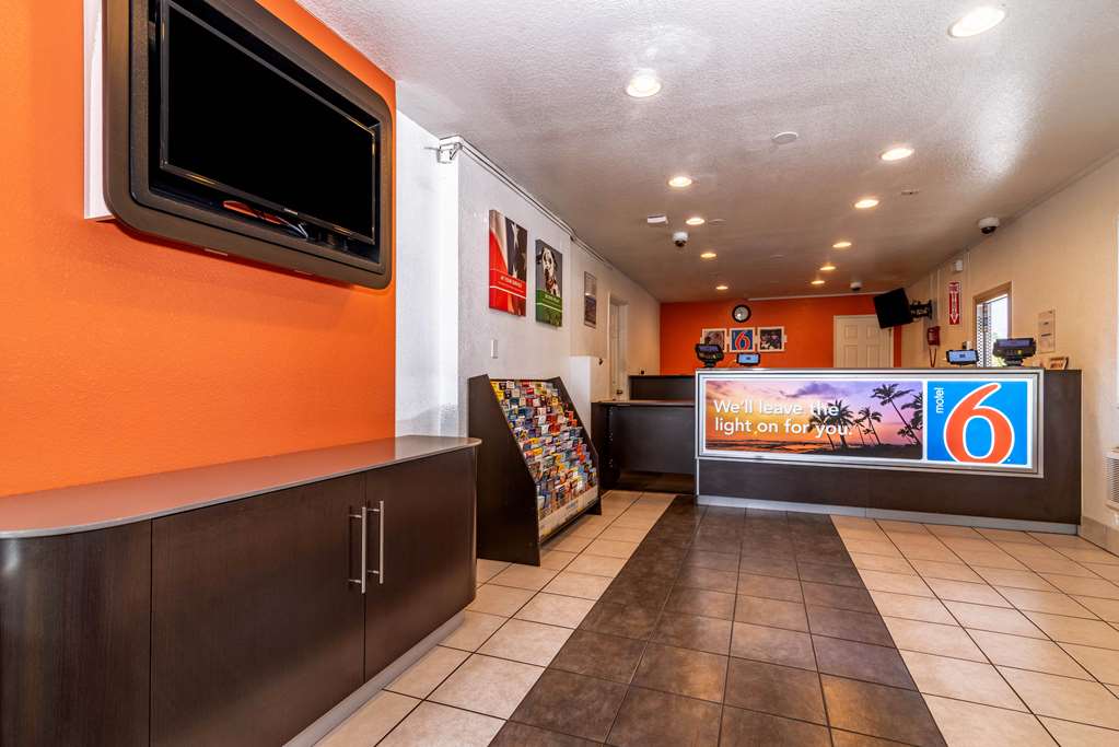 Motel 6 Palm Springs CA East Palm Canyon - photo 54