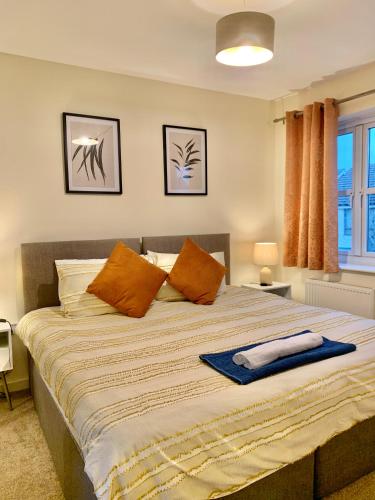Spacious Stay made for Contractors & Families 3 Bedroom House 2 Bathroom in Reading up to 3 Free Parking
