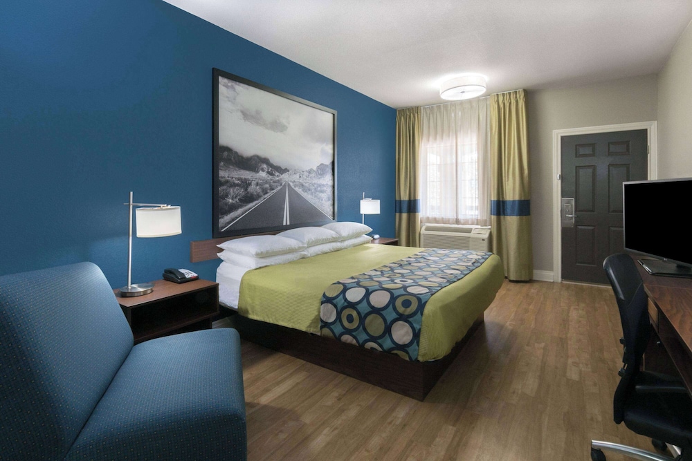 Super 8 by Wyndham San Antonio Near Fort Sam Houston - photo 8