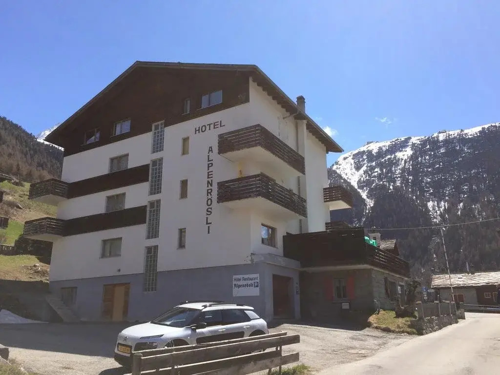 Hotel Hostel Alpenrösli — hotel in Sankt Niklaus