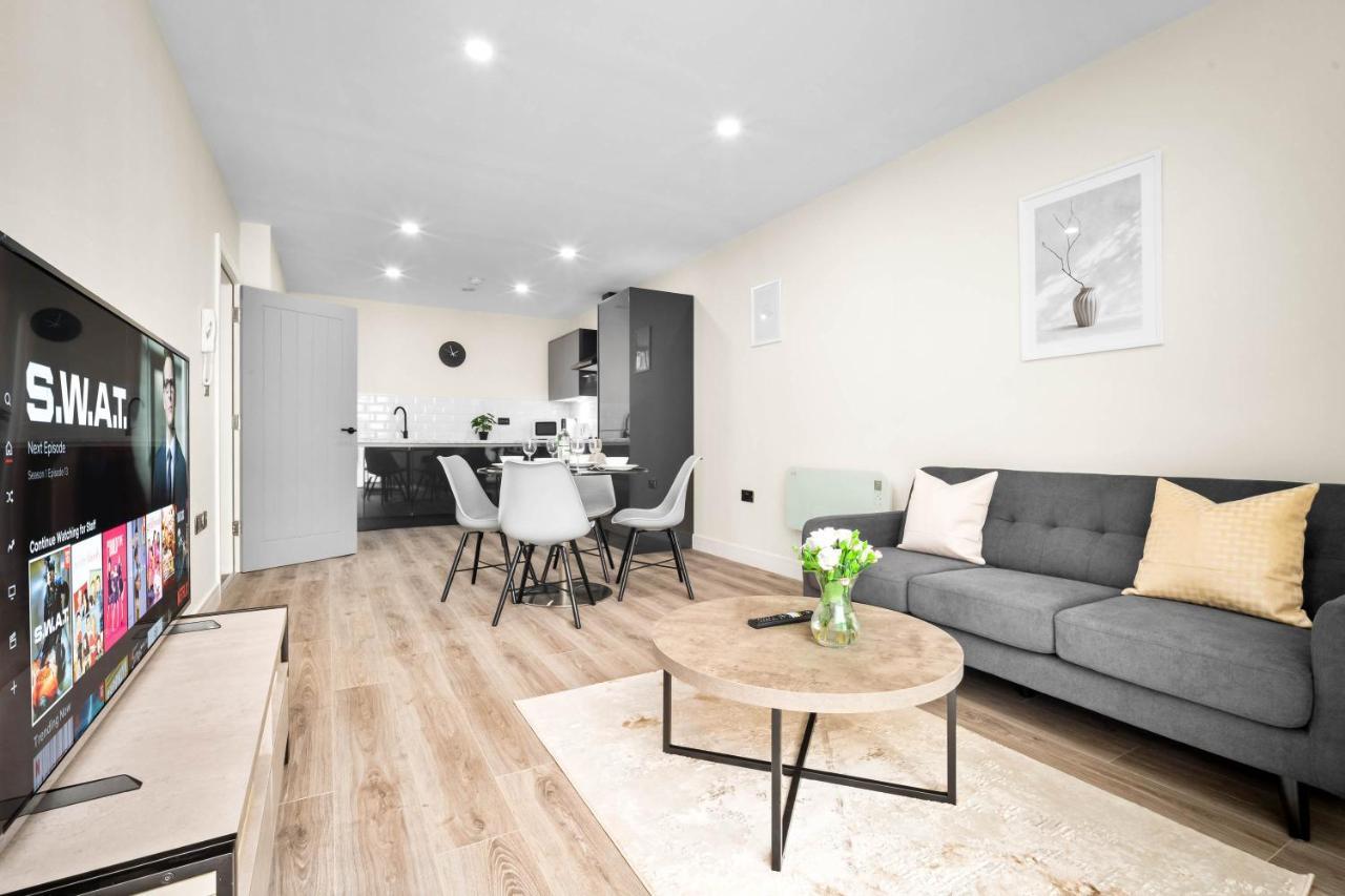 Stylish Two Bedroom City Centre New Executive Development JQ 6AH — 4-Star Luxury Hotel in Birmingham, United Kingdom