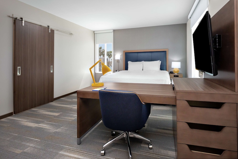 Hampton Inn & Suites San Diego Airport Liberty Station - photo 16