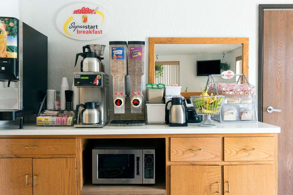 Super 8 by Wyndham Twinsburg Cleveland Area - photo 15