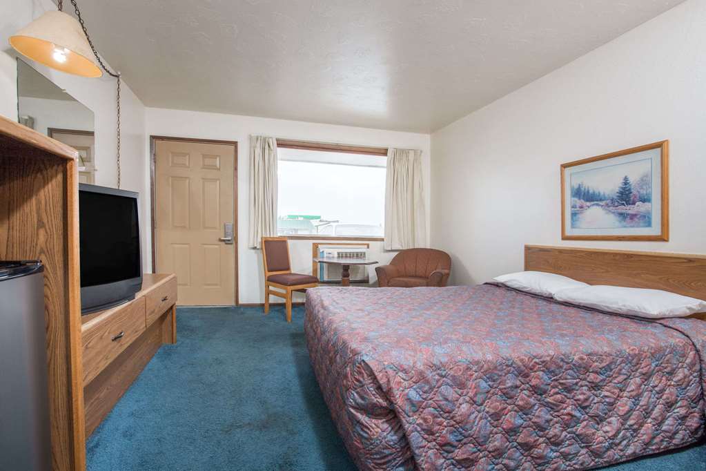 Knights Inn Boardman - photo 11