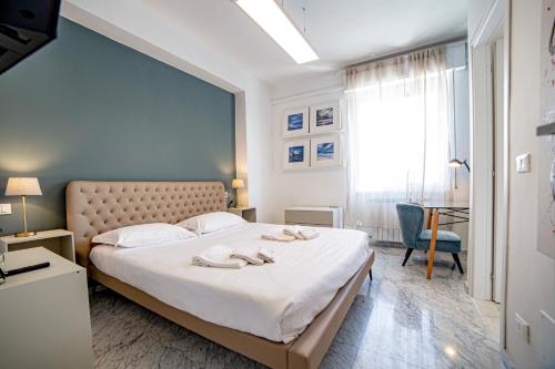 Meravigliosa camera con finiture di lusso appena ristrutturata — hotel in Marina Di Carrara