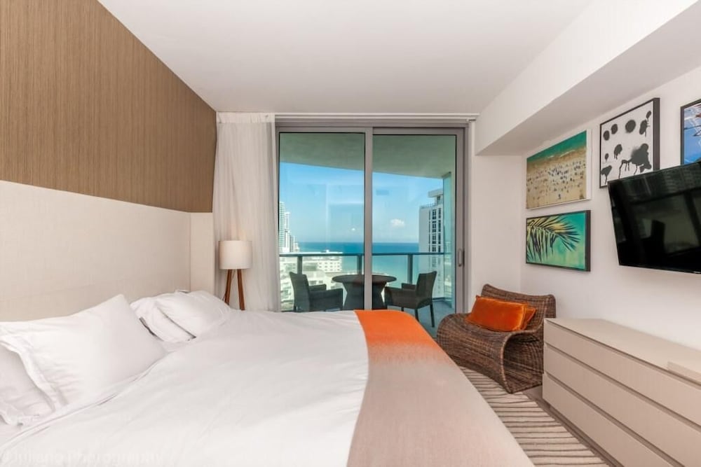 Hyde Beach Luxury resort 2 Bedroom Condo by RedAwning - photo 3