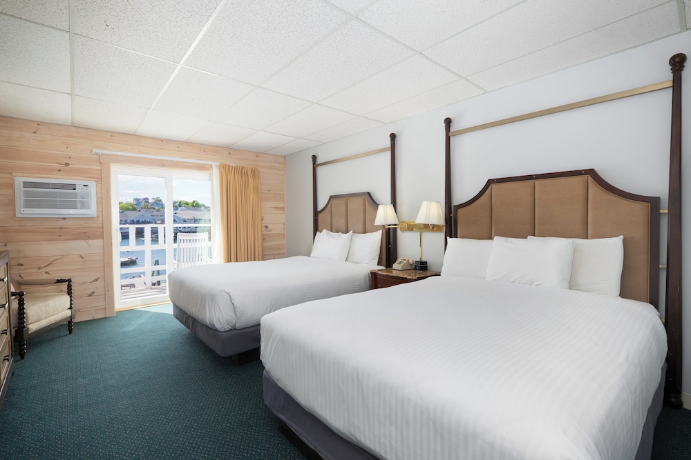 Boothbay Harbor Inn - photo 16