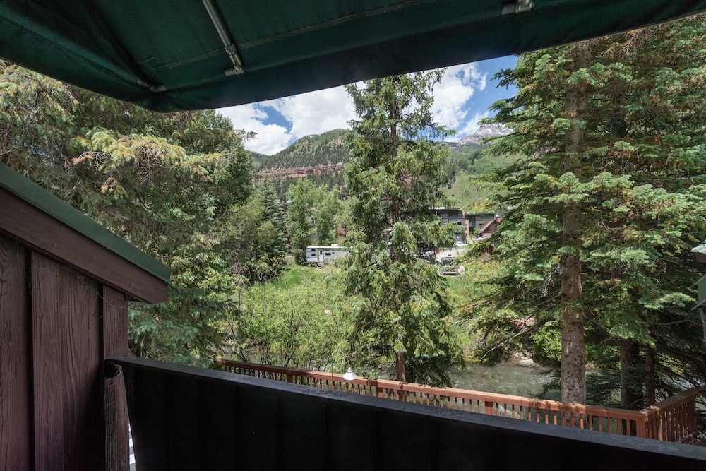 Manitou Lodge 9 Hotel Room by Alpine Lodging Telluride - photo 5
