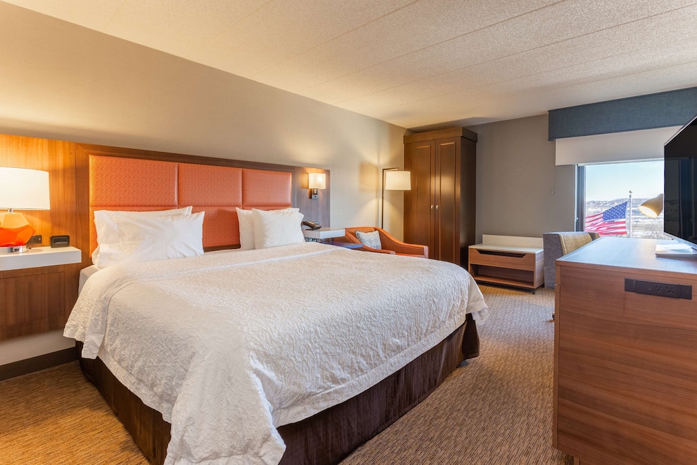 Hampton Inn Madison East Towne Mall Area - photo 3