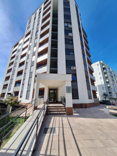 Apartmani Sarah 3 Tuzla — 4-Star Luxury Hotel in Tuzla, Bosnia and Herzegovina