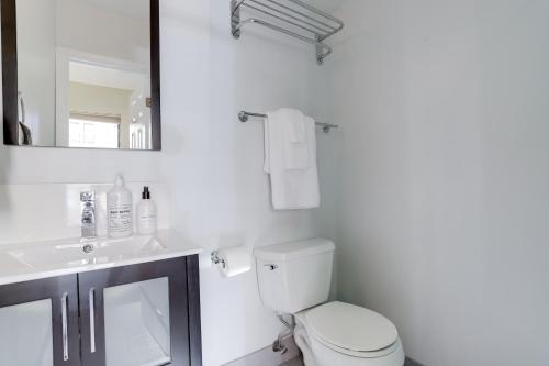 DuPont Place Boutique Inn - photo 57