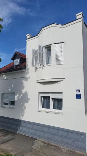 Aurora Inn — hotel in Daruvar
