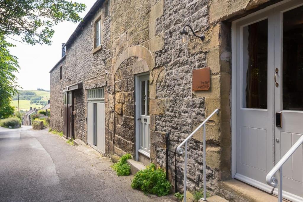 Beautifully Renovated Old Sweet Shop — hotel in Youlgreave
