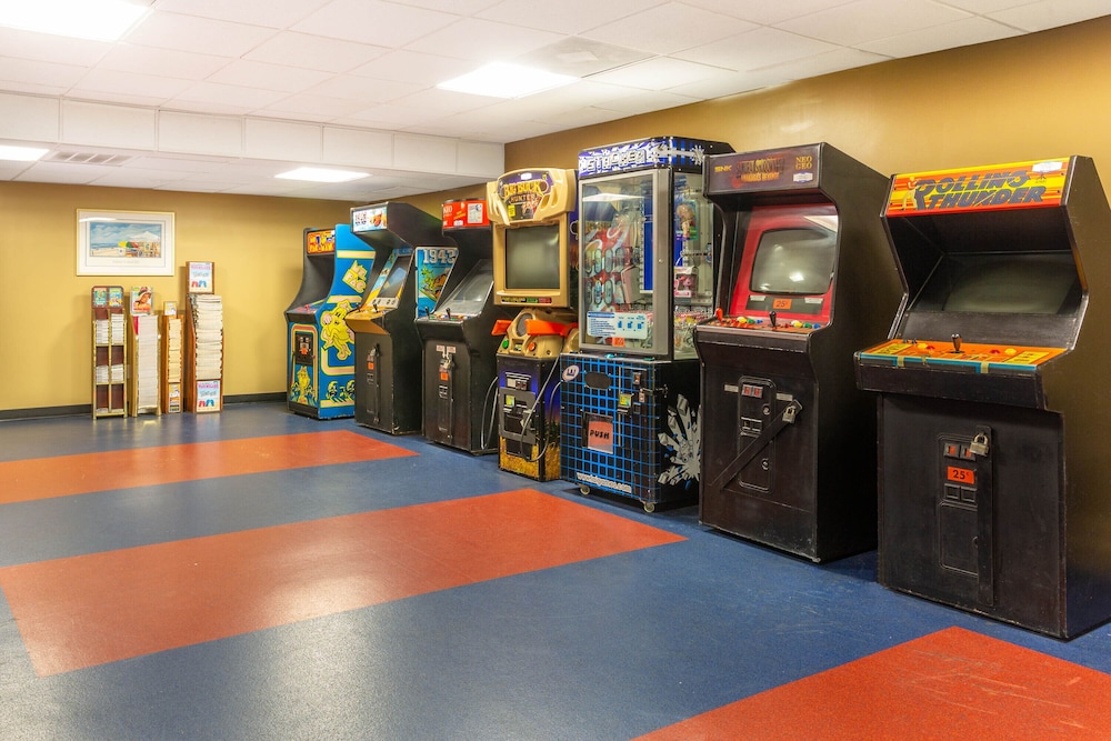 Ramada by Wyndham Virginia Beach - photo 40