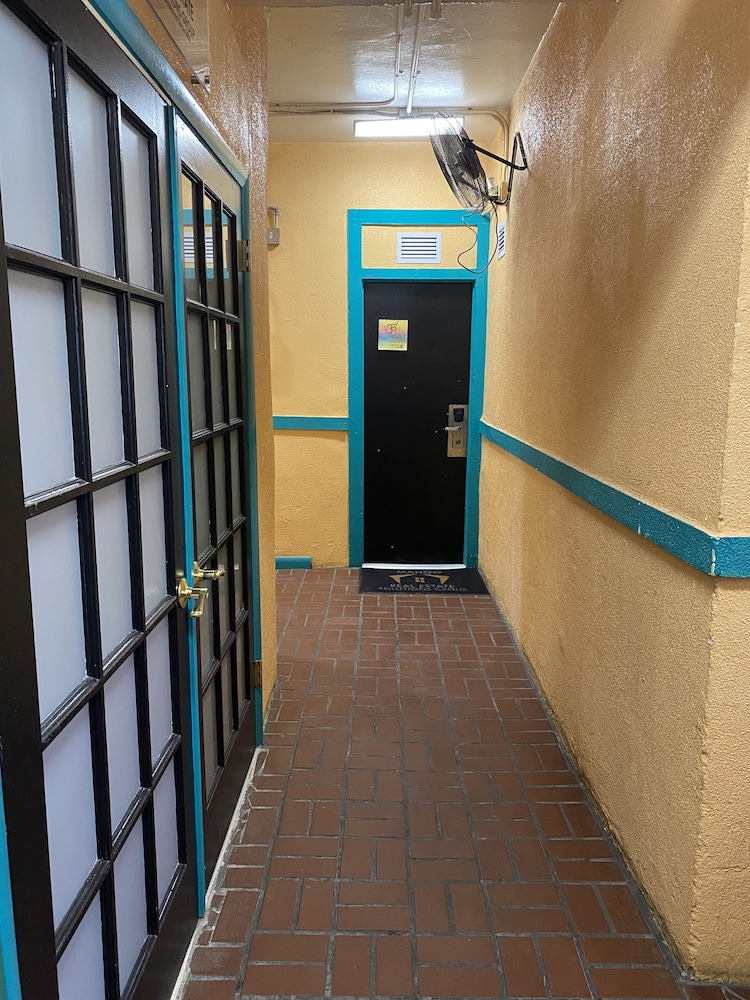 Hoosville Hostel - photo 3