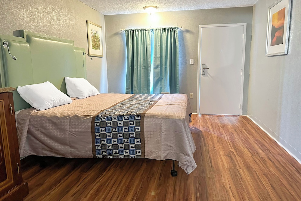 Hahira Inn By OYO near Valdosta - photo 24