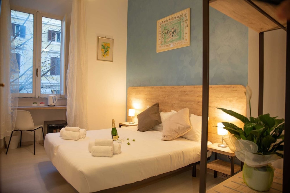 Romerooms — 4-Star Luxury Hotel in Rome, Italy