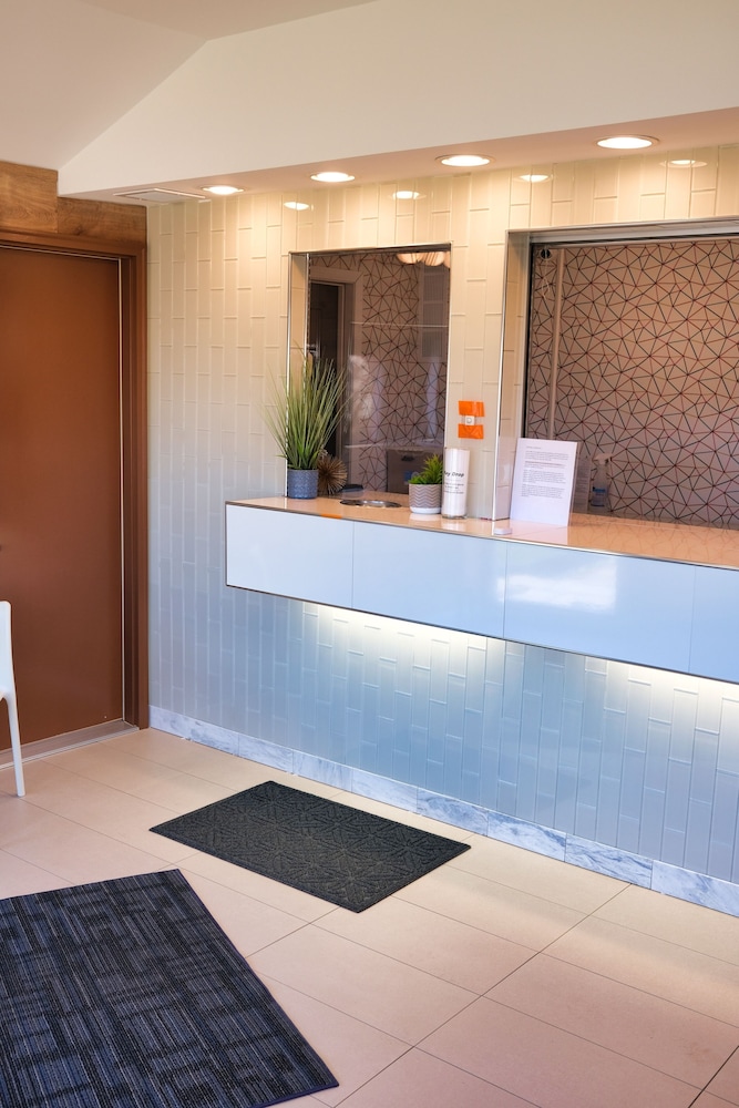 Regency Inn Kentucky - photo 3