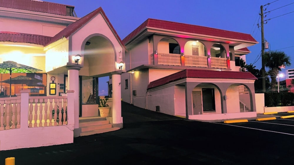 La Bella Oceanfront Inn - photo 18