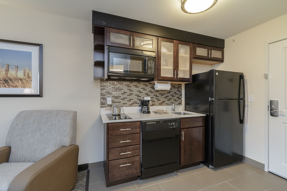 Candlewood Suites Mishawaka North an IHG Hotel - photo 5